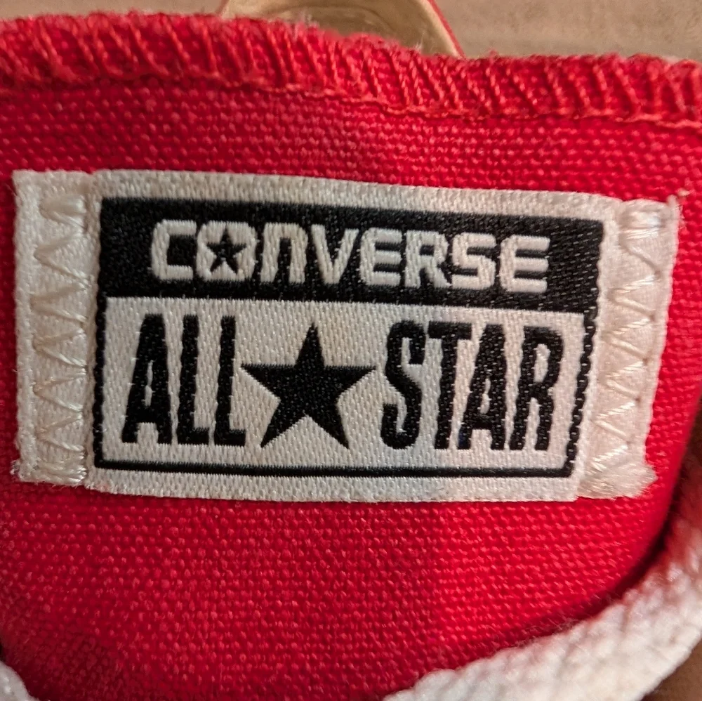Converse All Star Kids Red Canvas Sneakers Youth Size 3.